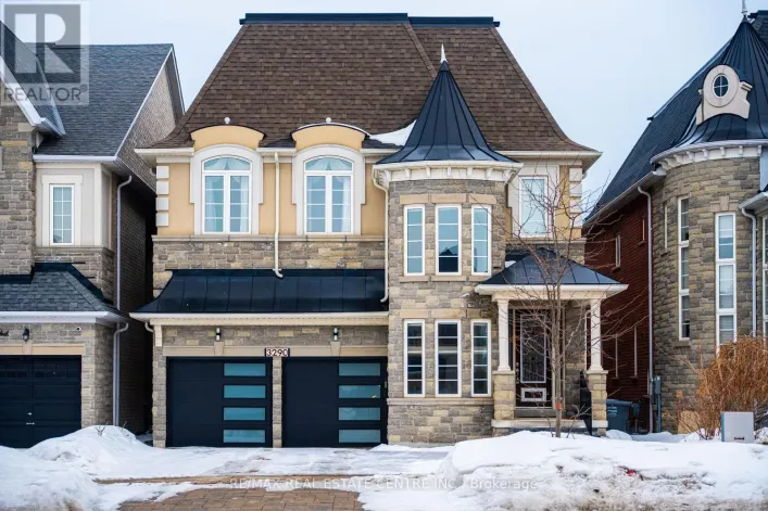 3290 ERIN CENTRE BOULEVARD, Mississauga