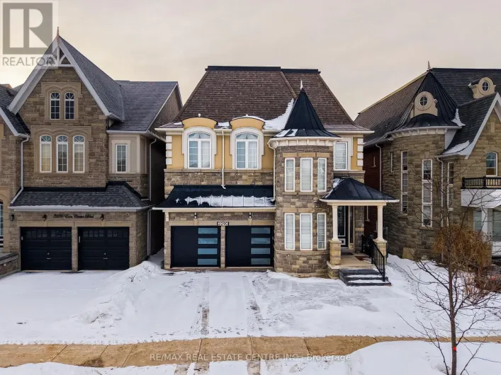 3290 ERIN CENTRE BOULEVARD, Mississauga