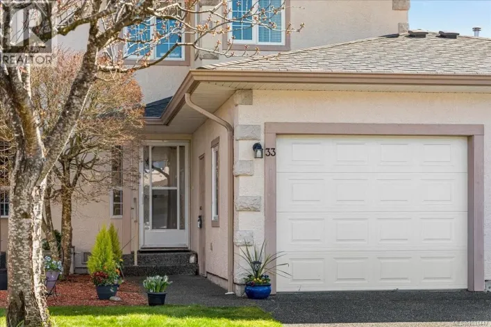 33 2055 GALERNO Rd, Campbell River