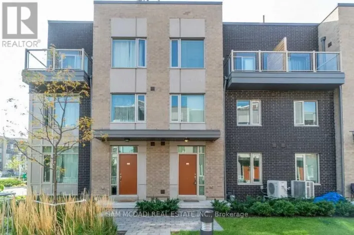 33 - 22 APPLEWOOD LANE, Toronto
