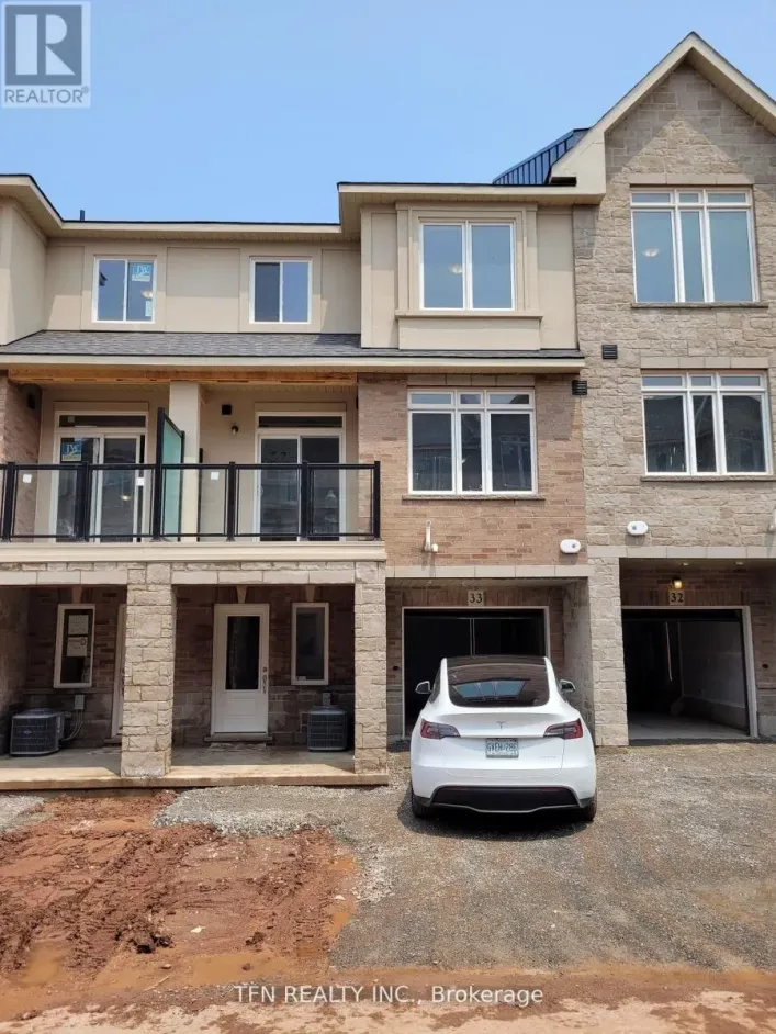 33 - 40 ZINFANDEL DRIVE, Hamilton