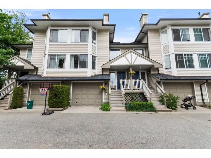 33 7640 BLOTT STREET, Mission