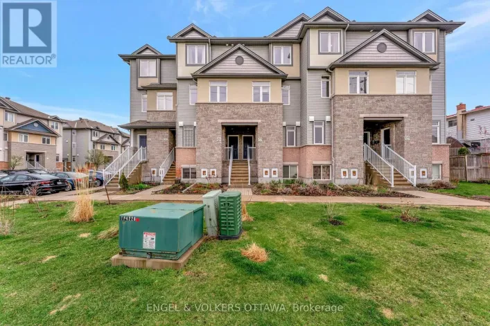 33 - 949 CUMMINGS AVENUE, Ottawa