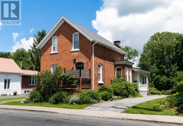 33 A & B NAPOLEON STREET, Carleton Place