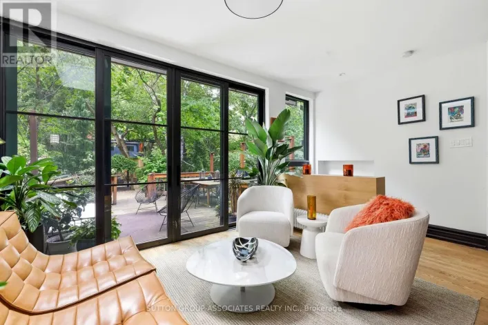 33 ALBANY AVENUE, Toronto