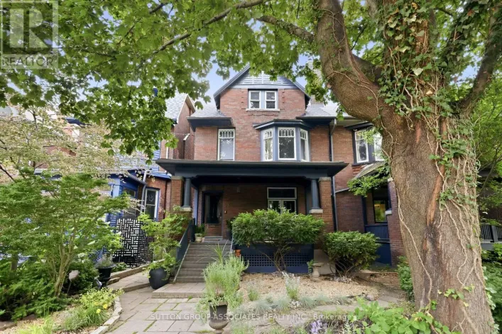 33 ALBANY AVENUE, Toronto
