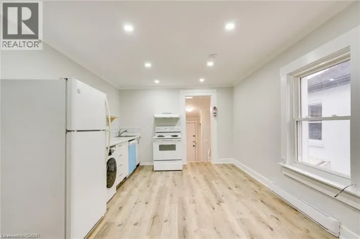 33 ALBION Street Unit# Upper, Brantford