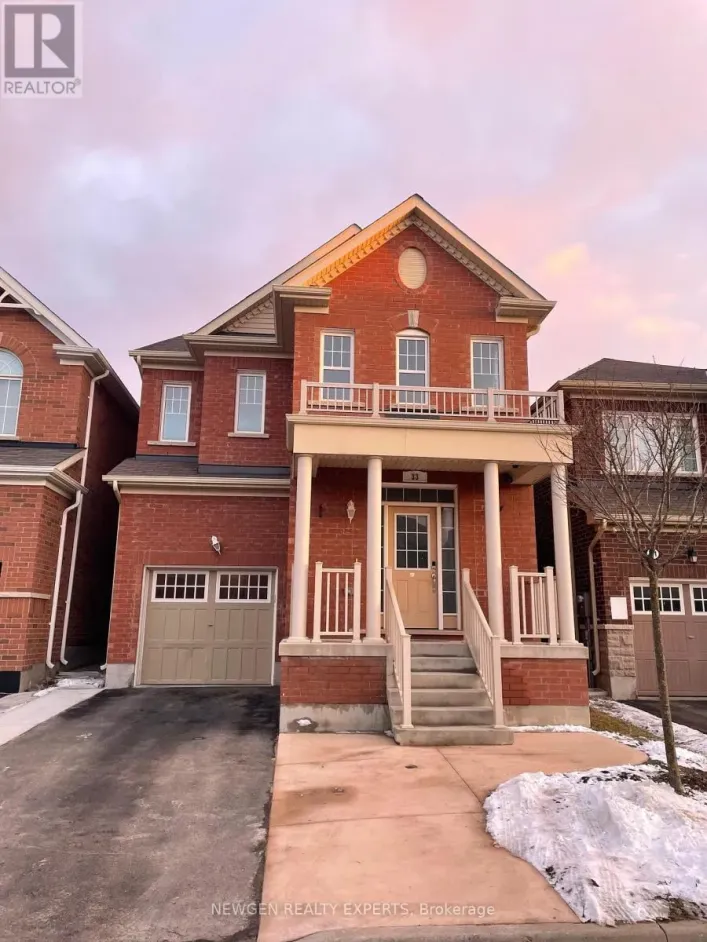 33 BANNISTER CRESCENT, Brampton