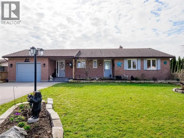 33 BEE Street, Booth's Harbour