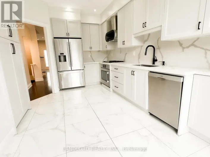 33 BENSON AVENUE, Richmond Hill