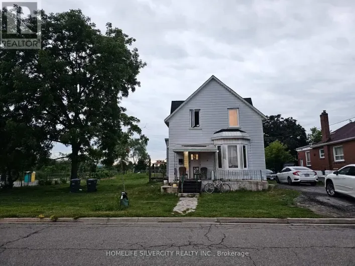 33 BEVERLEY STREET, Mississauga