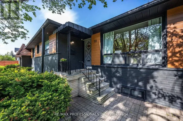 33 BRAMPTON ROAD, Toronto