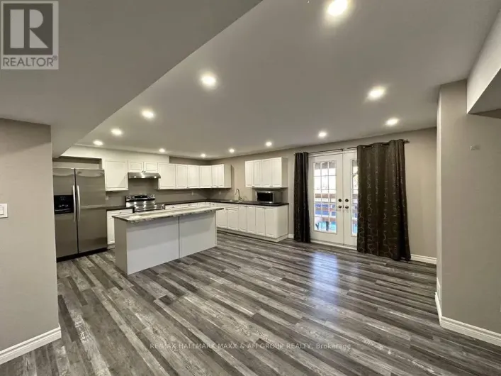 33 CAMELOT SQUARE, Barrie