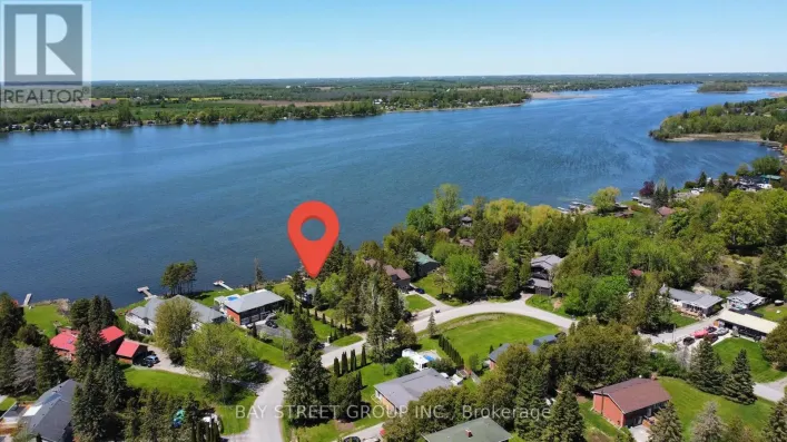 33 CEDAR CRESCENT, Kawartha Lakes