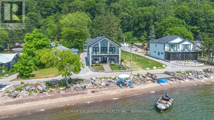 33 CEDAR DRIVE, Norfolk