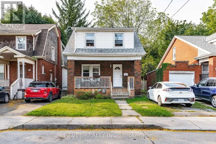 33 CLINE AVENUE N, Hamilton
