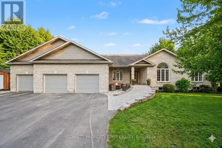 33 D'ARCYS WAY, North Grenville
