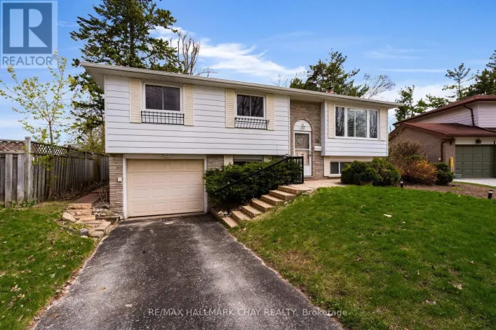 33 DAVIES CRESCENT, Barrie