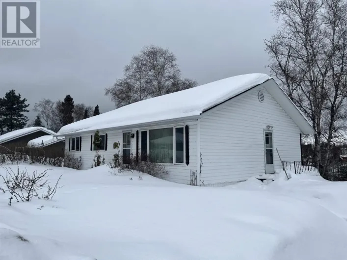 33 Discovery Road, Red Lake