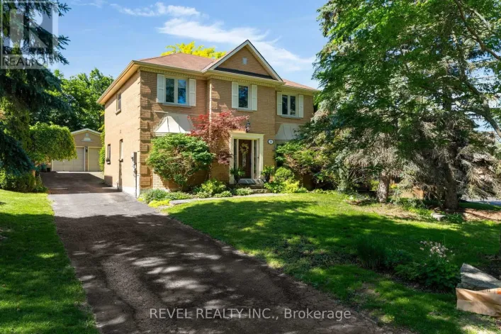 33 FALLING BROOK DRIVE, Barrie