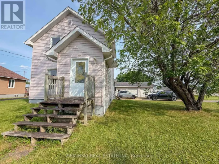 33 FIFTH STREET, Smooth Rock Falls