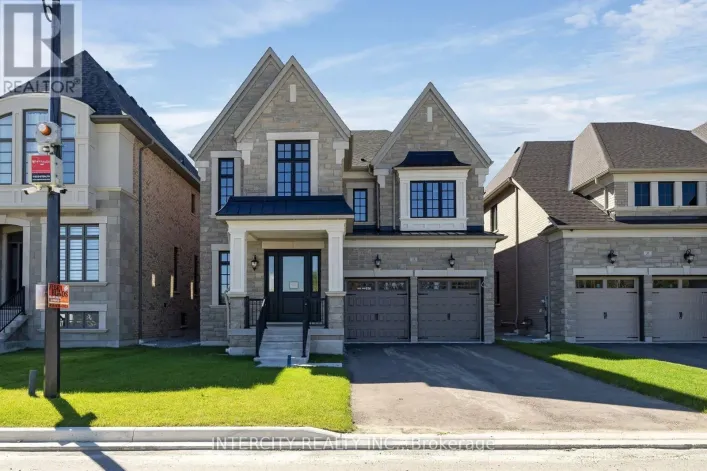 33 GIANVITO CRESCENT, King