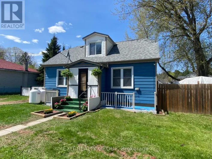 33 GLASTONBURY ROAD, Addington Highlands