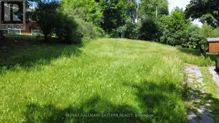 33 GREENHILL DRIVE N, Peterborough