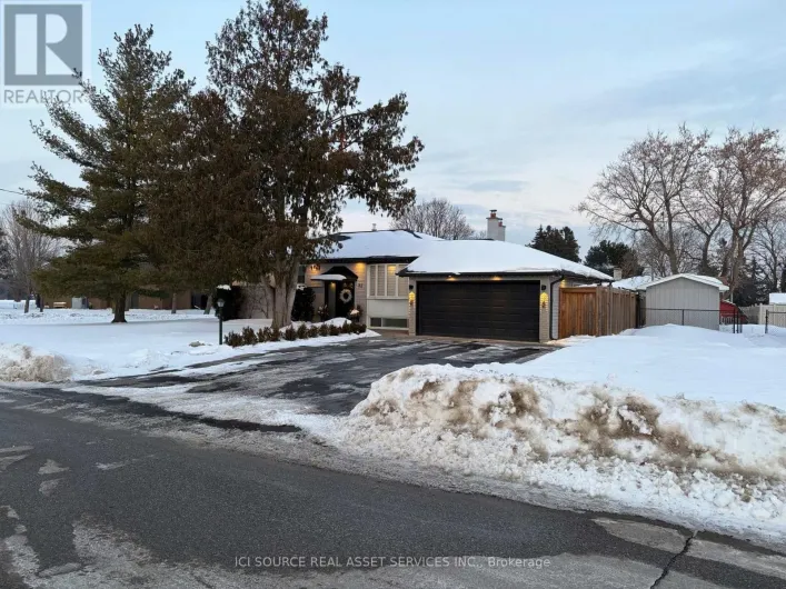 33 HAZELBURY DRIVE, King