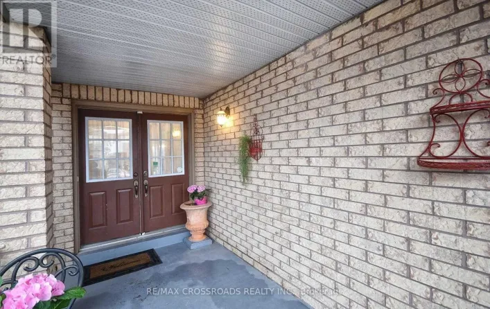 33 HOLLOWAY ROAD, Markham