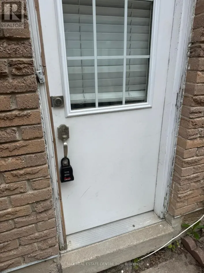 33 LACEWOOD CRESCENT, Brampton