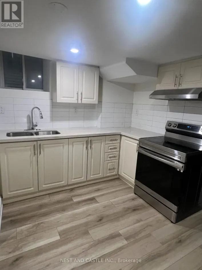 33 LANARK CIRCLE, Brampton