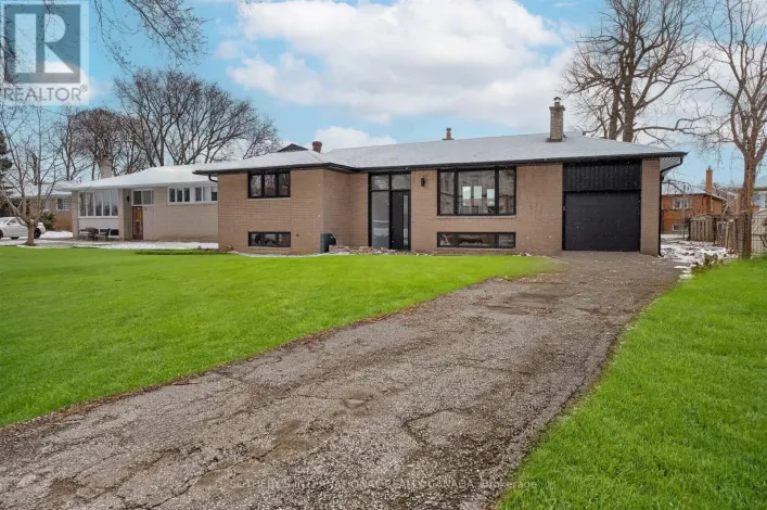33 LANCER DRIVE, Vaughan