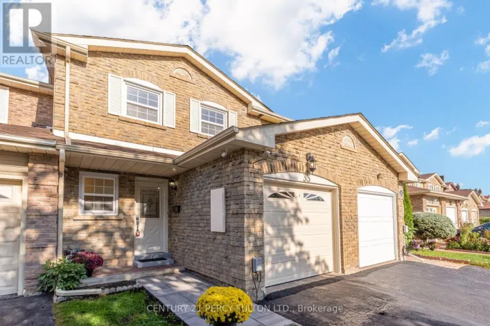 33 LORNA RAE BOULEVARD, Toronto