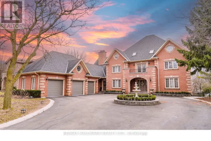 33 OATLANDS CRESCENT, Richmond Hill