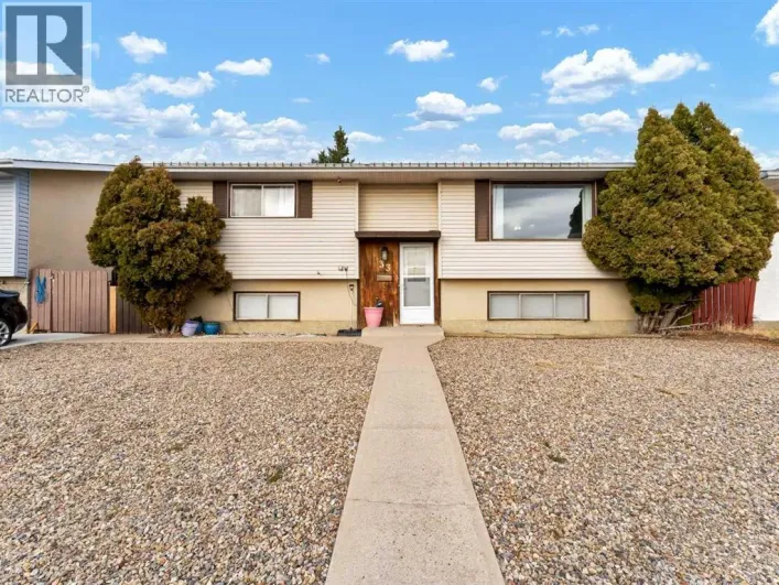33 Ross Glen Road SE, Medicine Hat