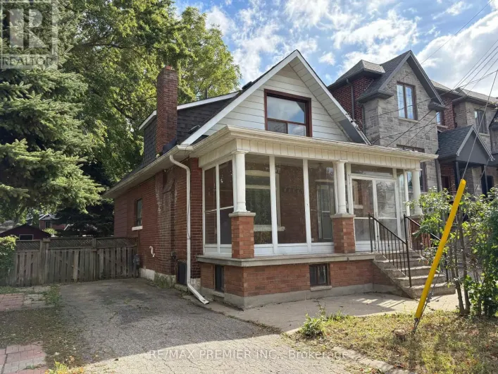 House for rent: 33 ROYAL YORK ROAD, Toronto