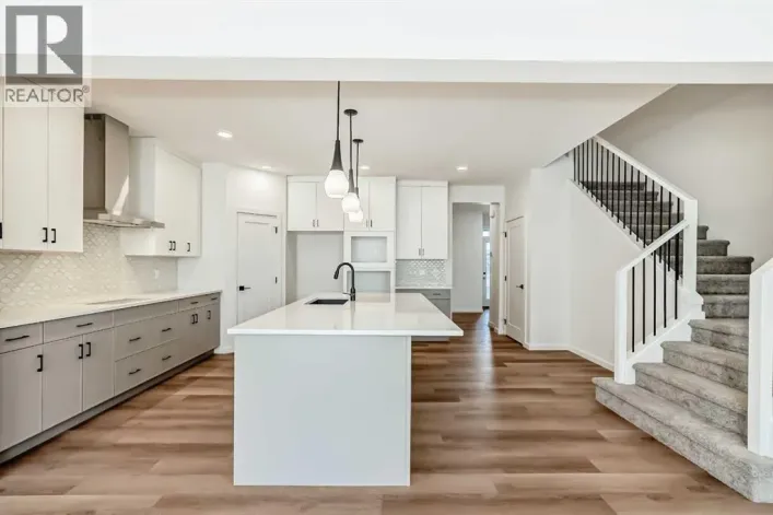 33 Royston Grove NW, Calgary