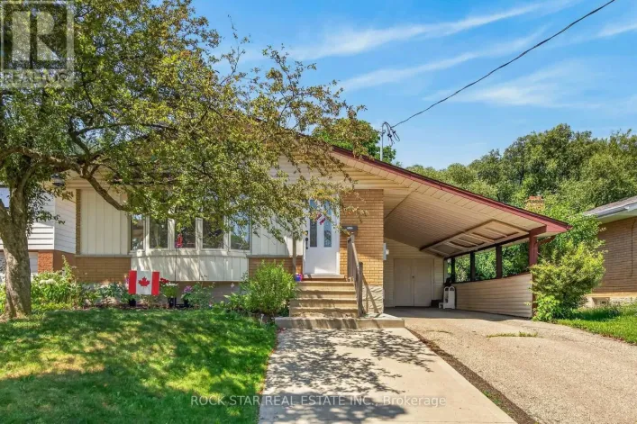 33 RUSKVIEW ROAD, Kitchener