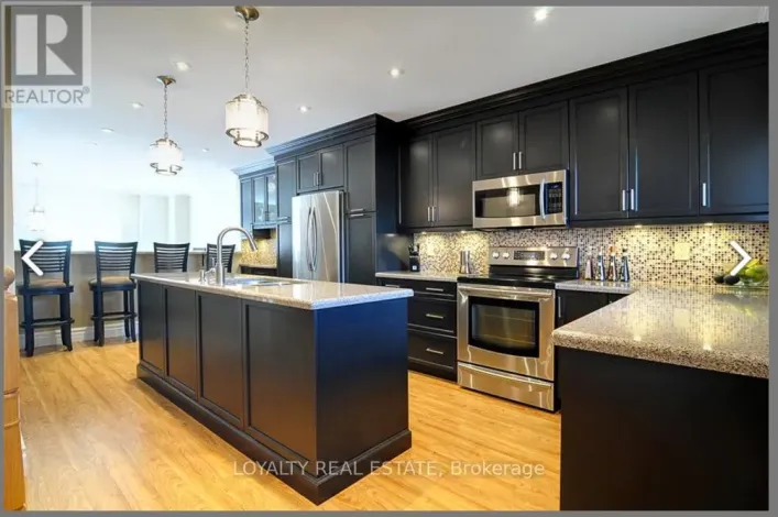 33 SPRUCEDALE WAY, Whitby