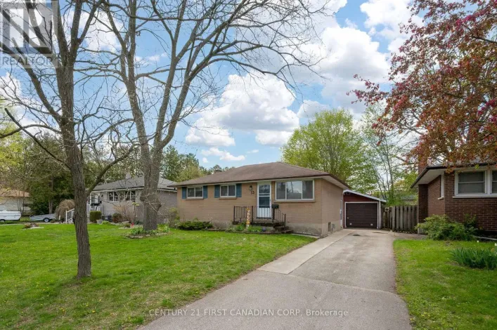 33 STRATHCONA DRIVE, London East