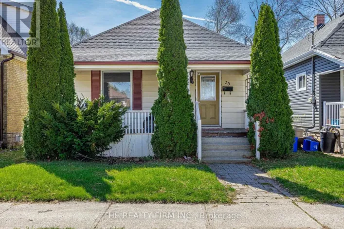 33 TERRENCE STREET, London East