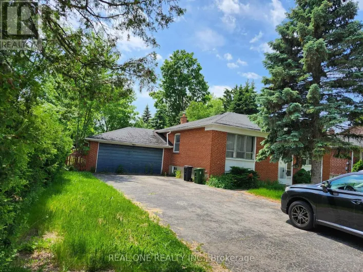 33 URBANDALE AVENUE, Toronto