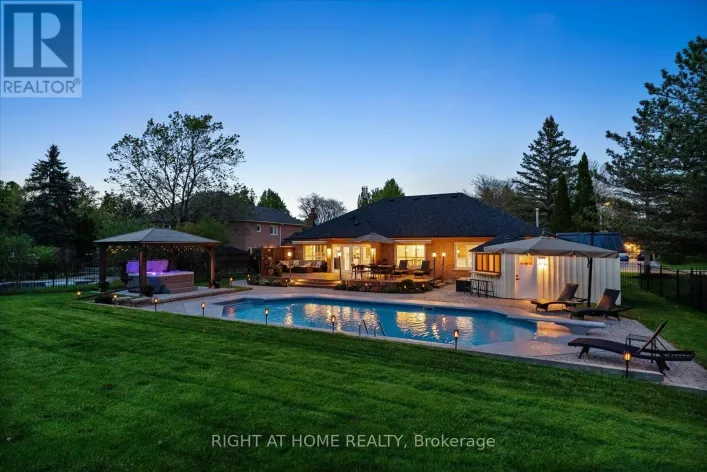 33 WELLINGTON HEIGHTS COURT, Aurora