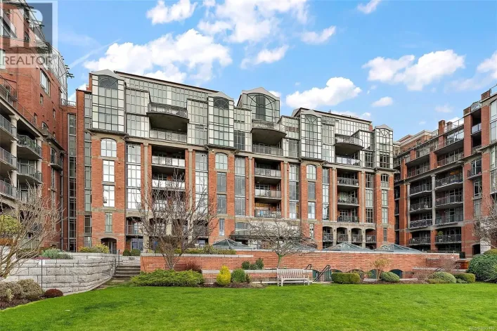 330 21 Dallas Rd, Victoria