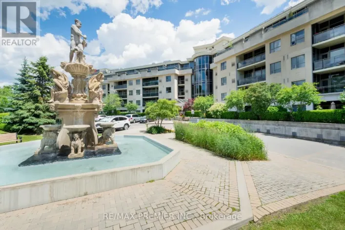 330 - 8201 ISLINGTON AVENUE, Vaughan