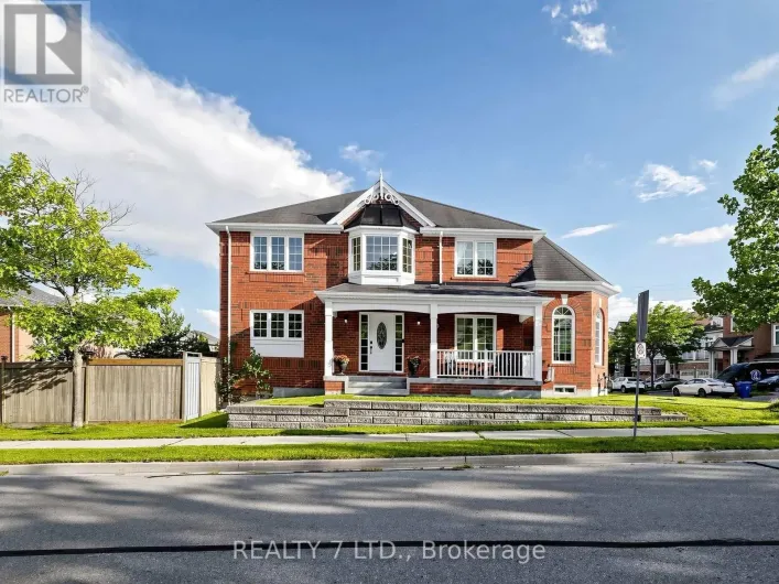330 CHERYL MEWS BOULEVARD, Newmarket