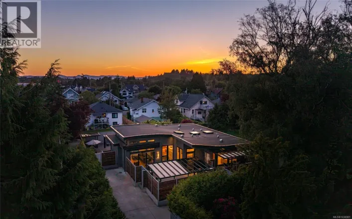 330 Irving Rd, Victoria