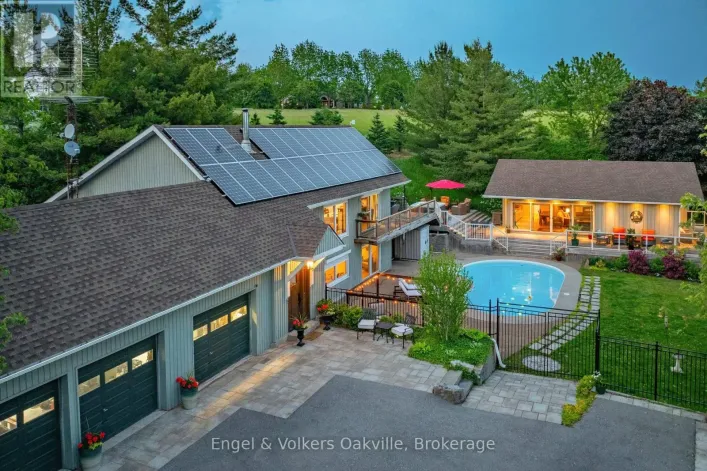 330 MOUNTSBERG ROAD, Hamilton