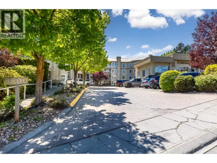 Apartment for sale: 3300 Centennial Drive Unit# 204, Vernon